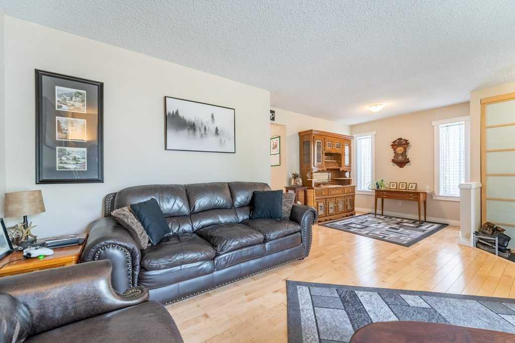 Picture for 250 Mt Lorette Close SE
