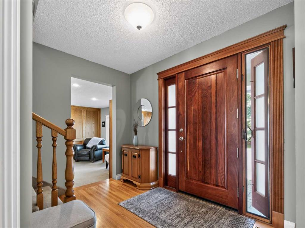 Picture for 10723 Maplebend Drive SE