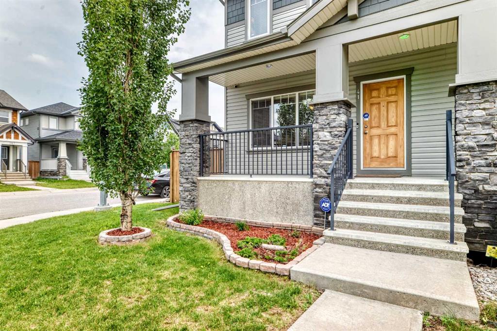 Picture for 41 Skyview Ranch Manor NE
