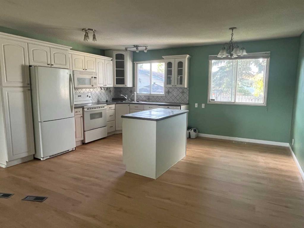 Picture for 5820 Rundlehorn Drive NE