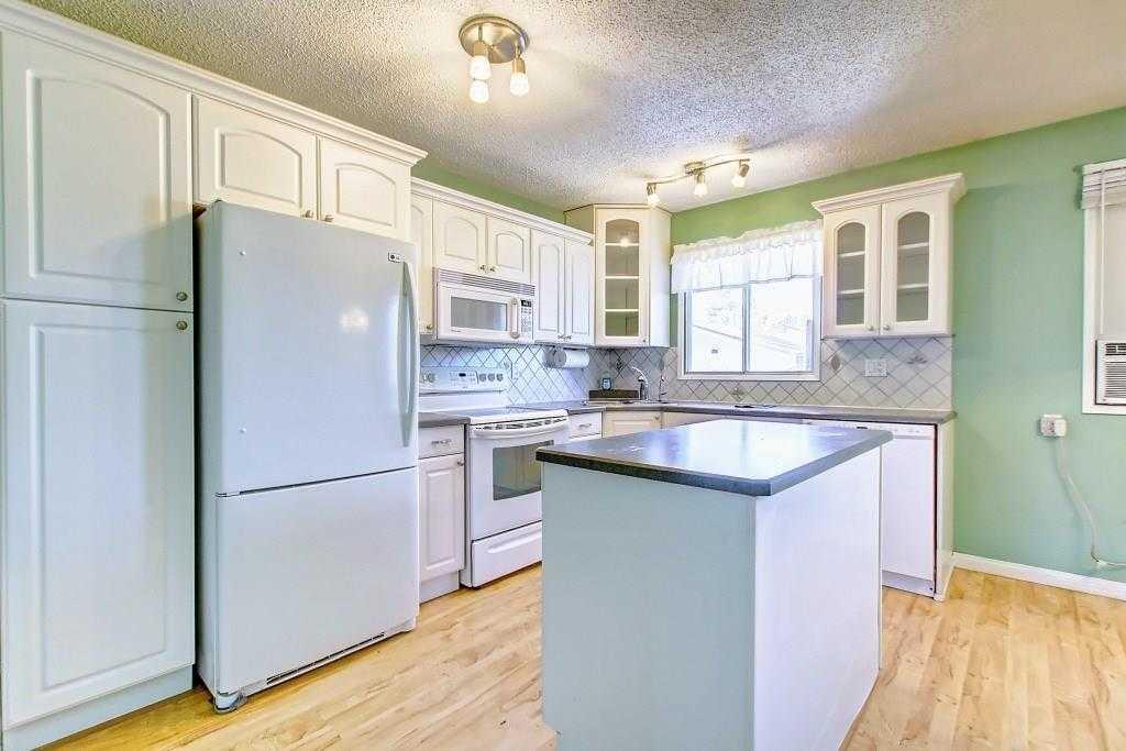 Picture for 5820 Rundlehorn Drive NE