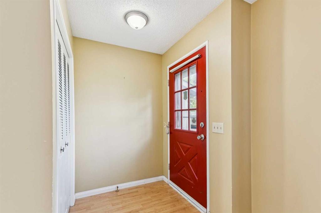 Picture for 175 Castleridge Drive NE