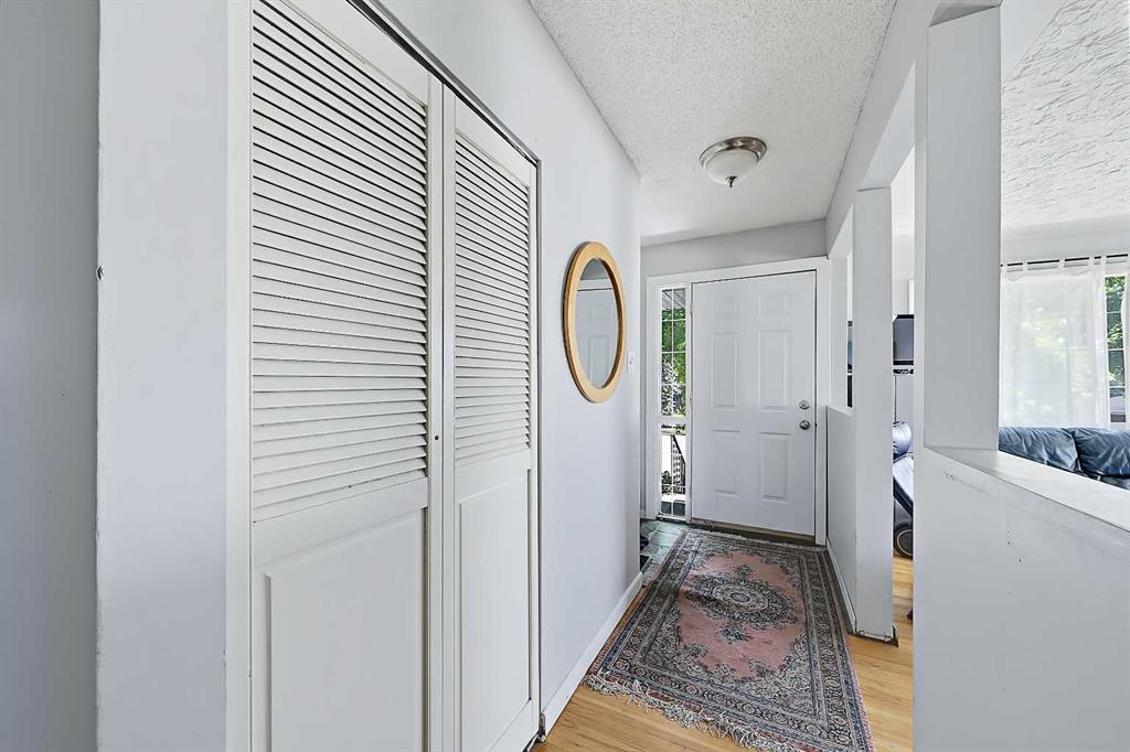 Picture for 3 Creston Crescent NW