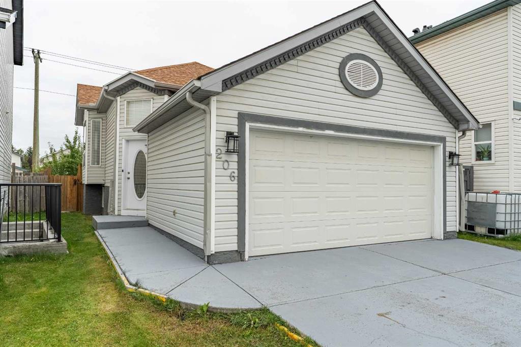 Picture for 206 Saratoga Close NE
