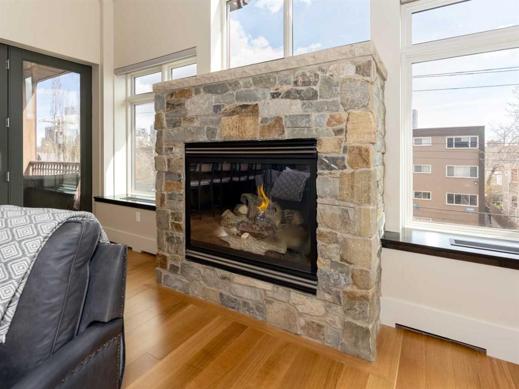 Picture for 303, 1407 Kensington Close NW