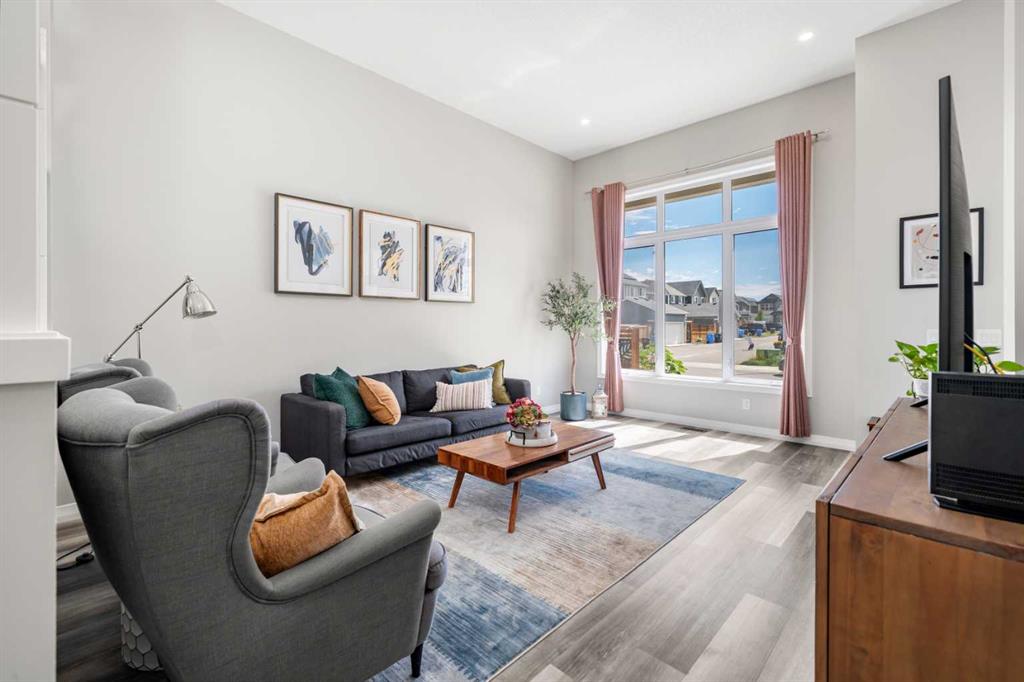 Picture for 374 Magnolia Square SE