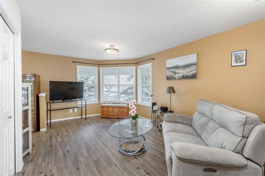 Picture for 904 Prairie Sound Circle NW