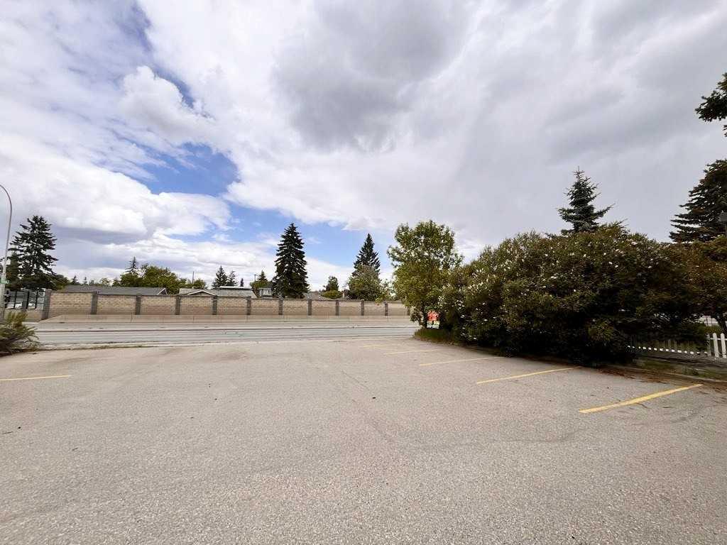 Picture for 4131 Bow Trail SW
