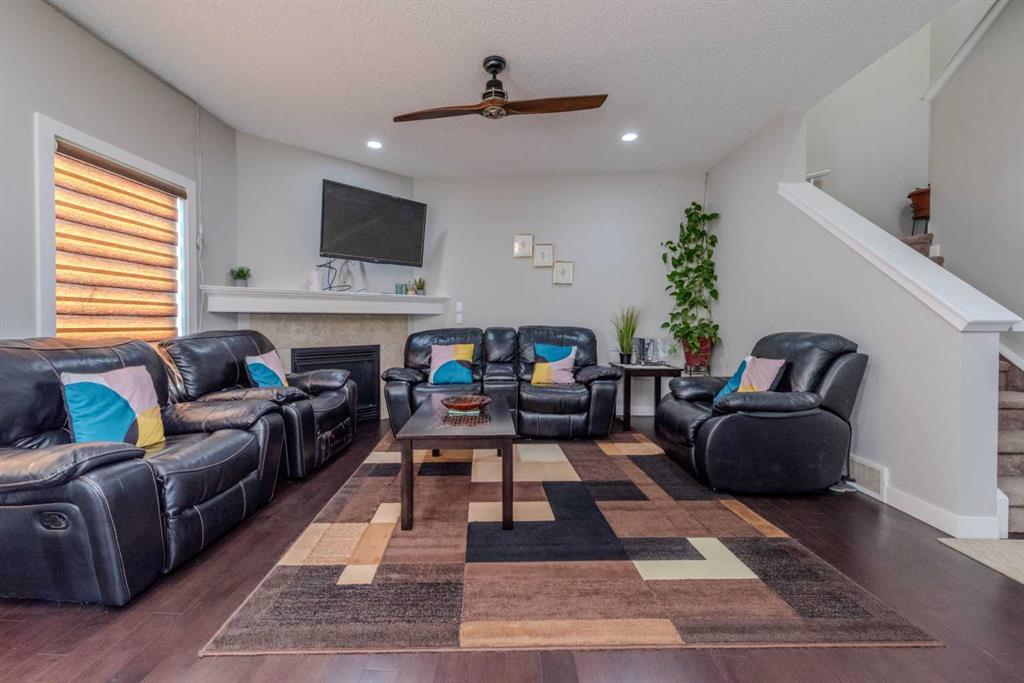 Picture for 115 Savanna Parade NE