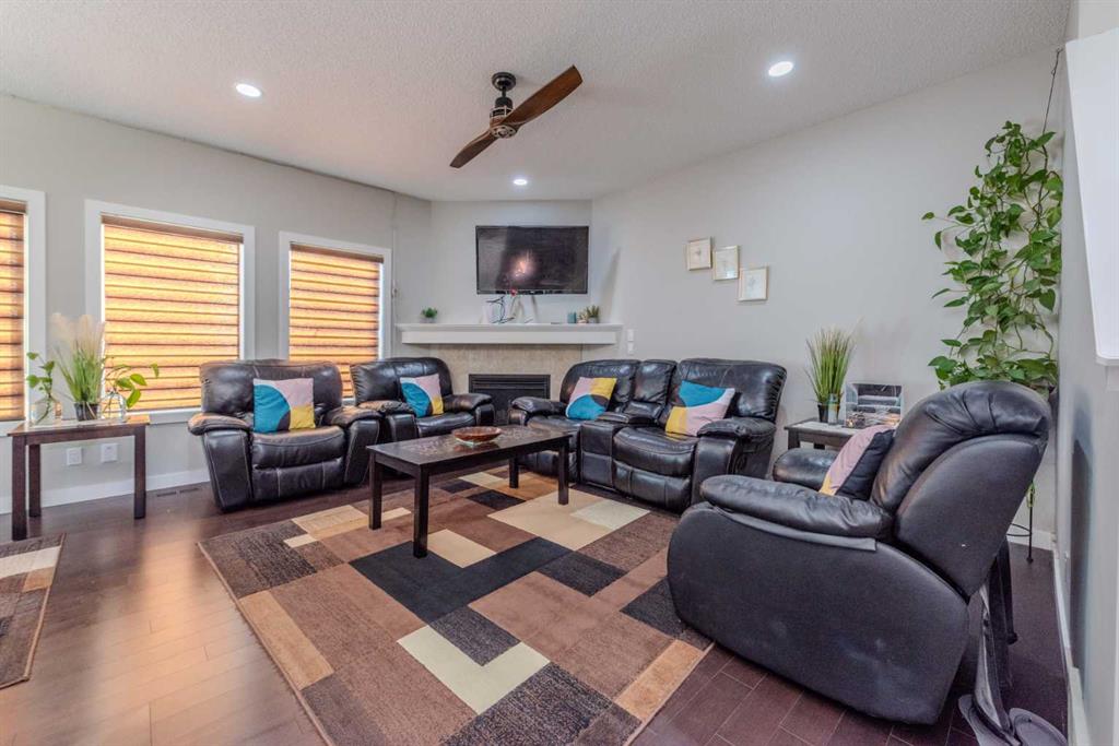 Picture for 115 Savanna Parade NE
