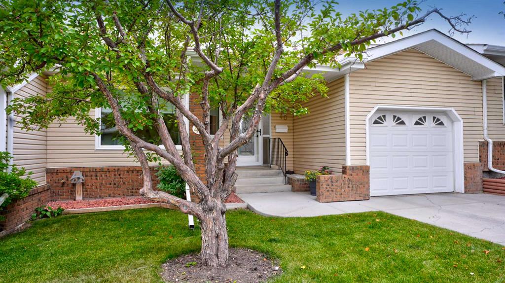 Picture for 40 Vandoos Villas NW