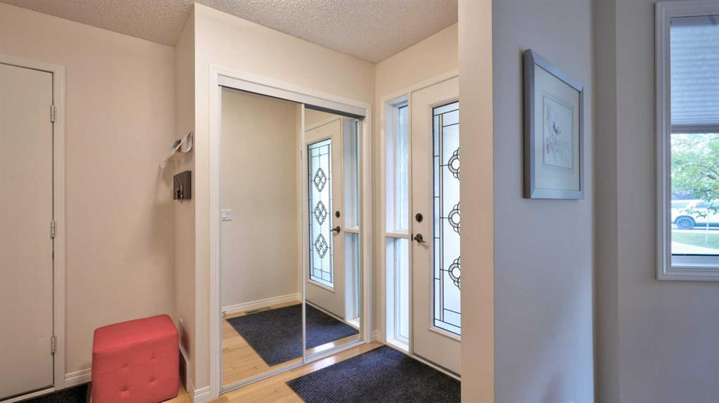 Picture for 40 Vandoos Villas NW
