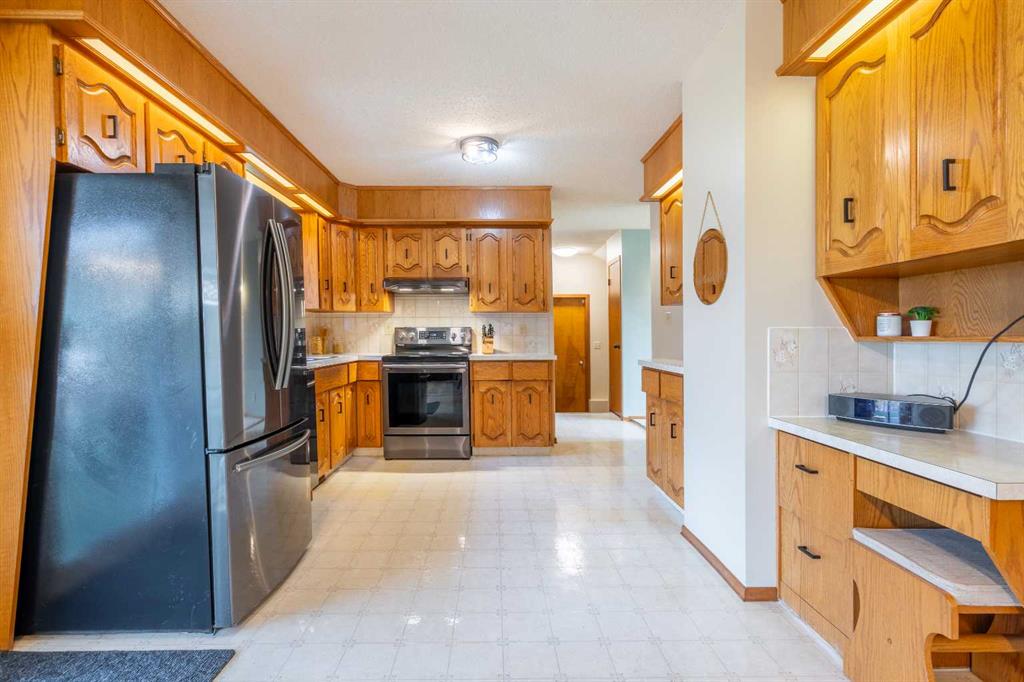 Picture for 5825 52 Street 