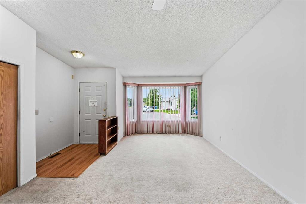 Picture for 60 Rundlelawn Green NE