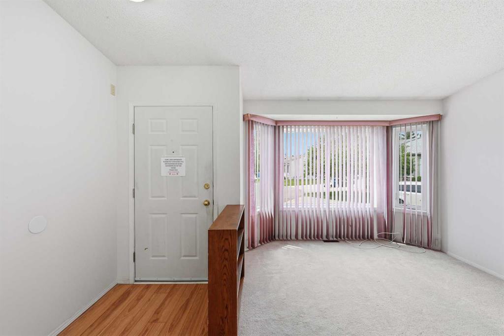 Picture for 60 Rundlelawn Green NE