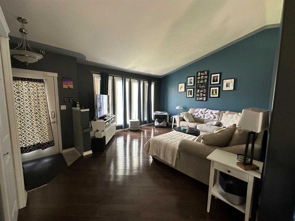 Picture for 44 Upland Street W