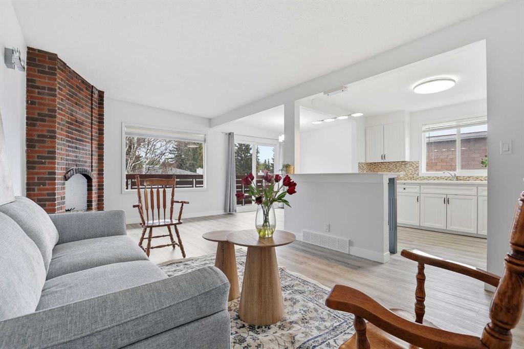 Picture for 5407 Dalrymple Crescent NW
