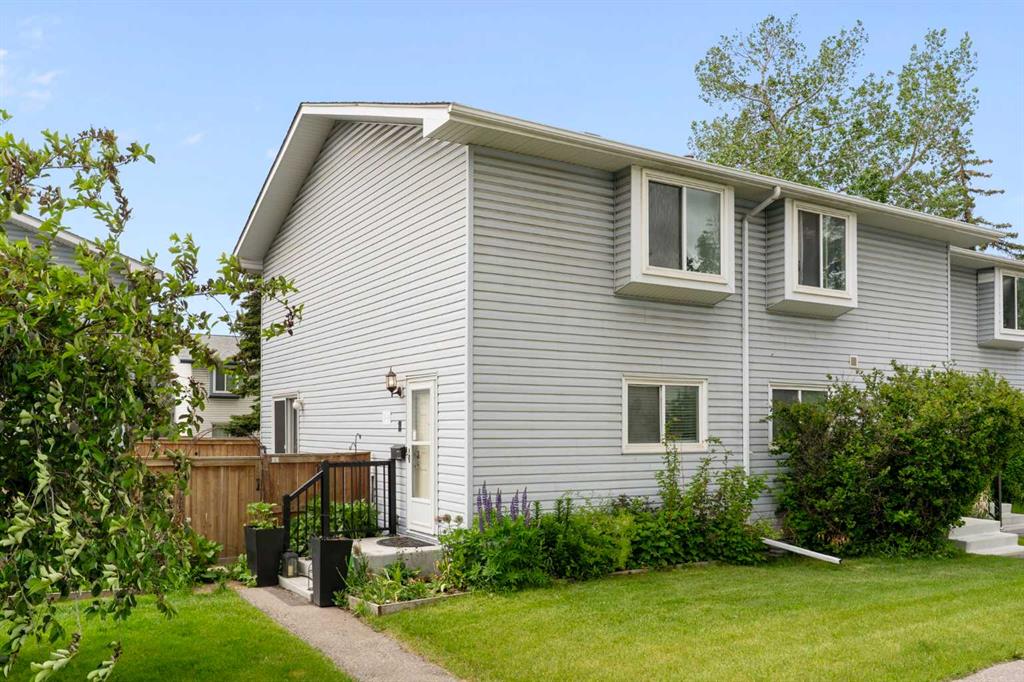 Picture for 11, 4810 40 Avenue SW