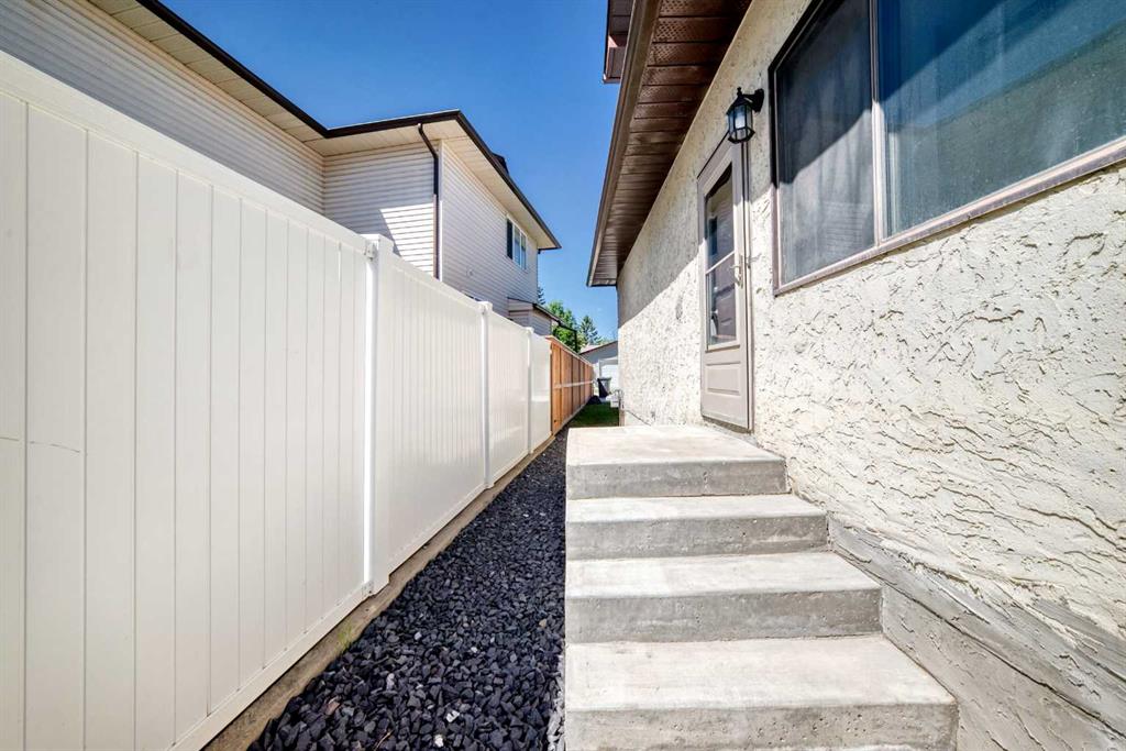 Picture for 91 Cedarwood Hill SW