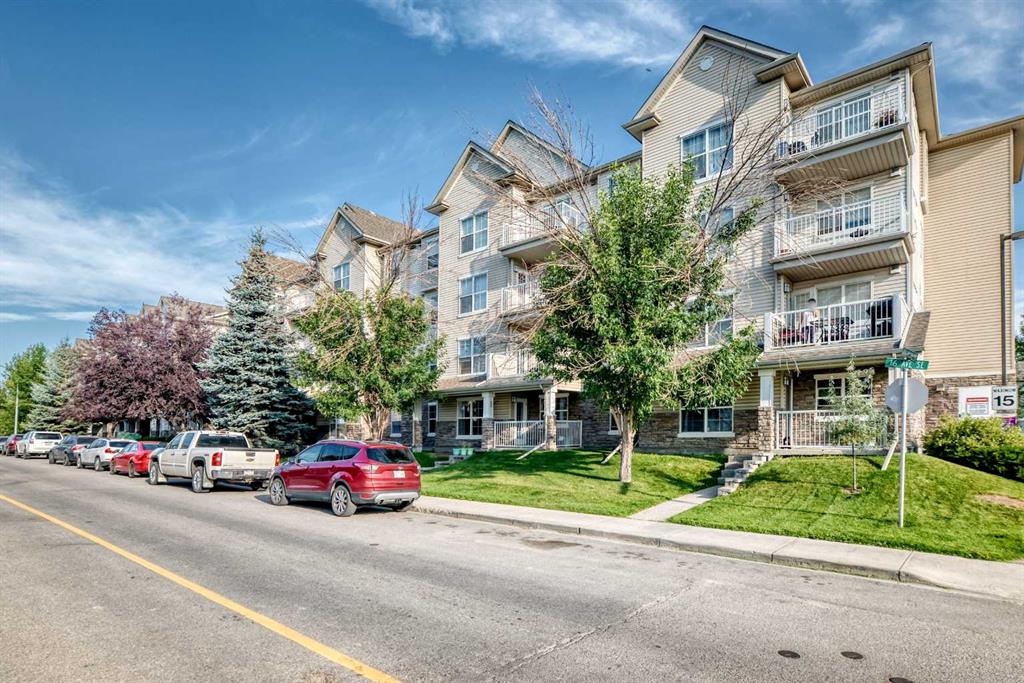 Picture for 411, 2000 Applevillage Court SE
