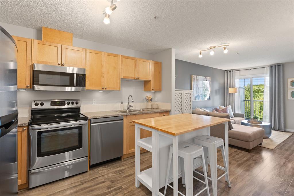 Picture for 203, 1808 36 Avenue SW