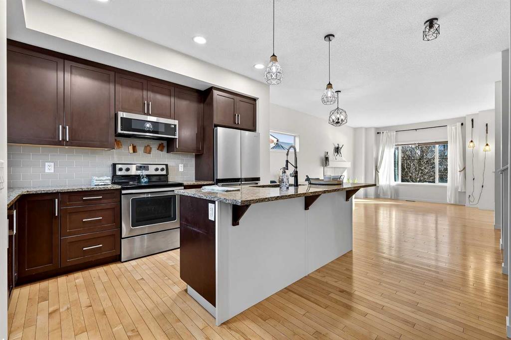 Picture for 345 Mahogany Boulevard SE