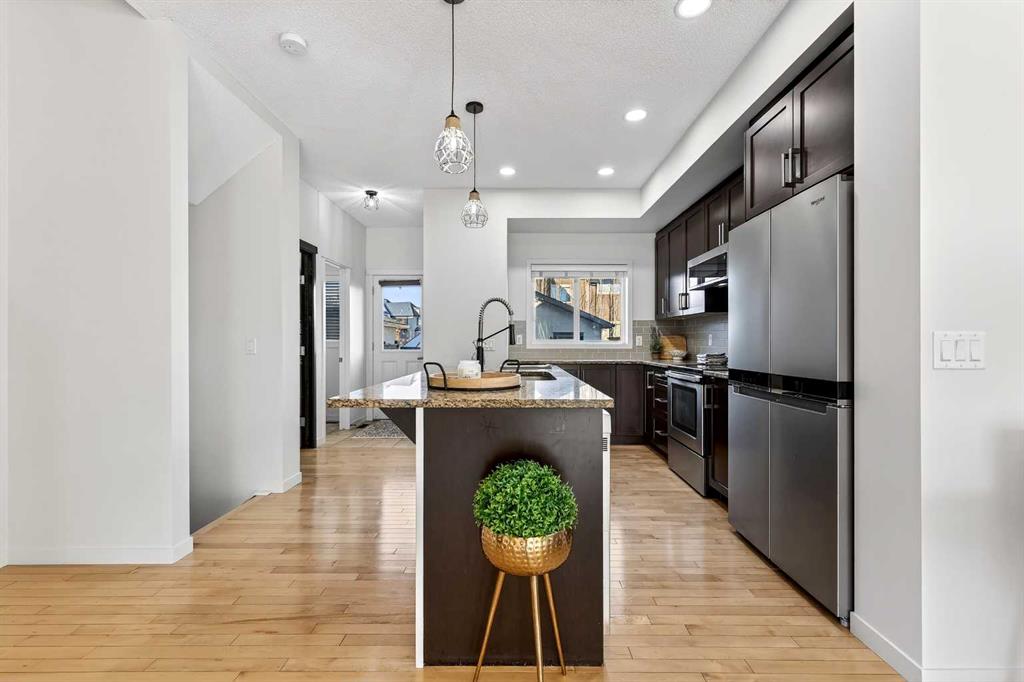 Picture for 345 Mahogany Boulevard SE