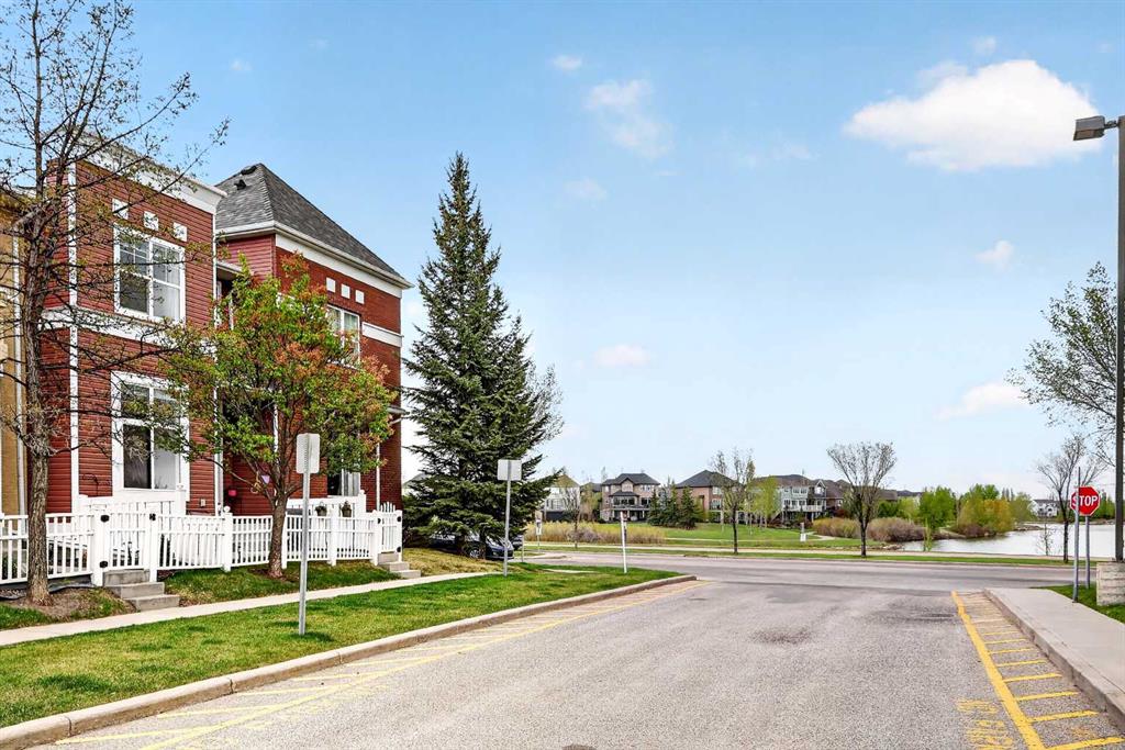 Picture for 140 Promenade Way SE