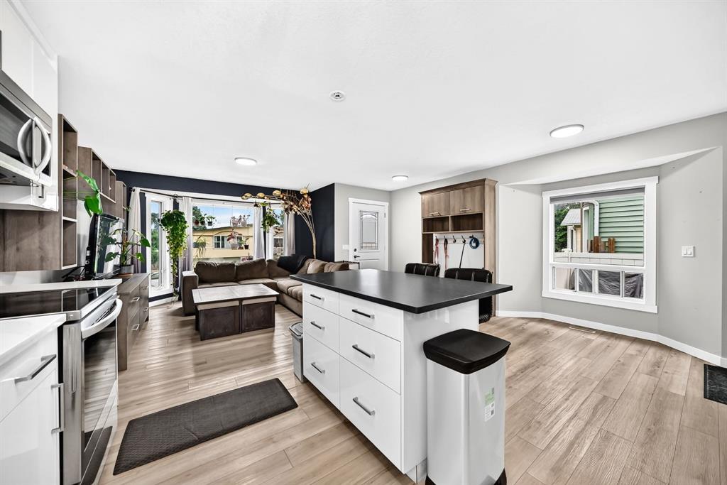 Picture for 46 Dovercliffe Way SE