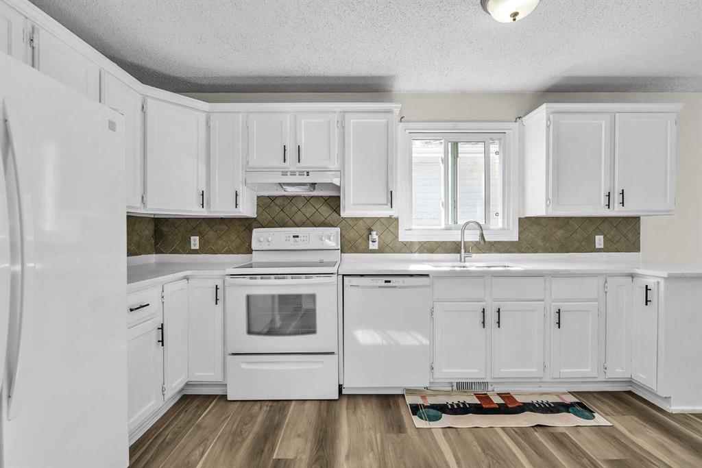 Picture for 43 Taraglen Road NE