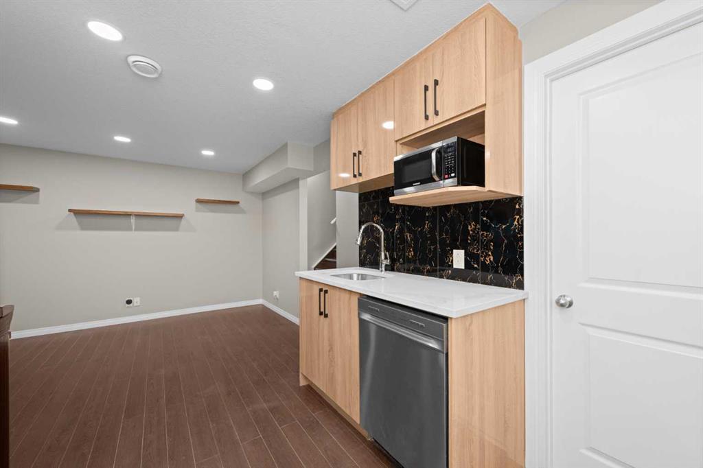 Picture for 7 Panora Square NW