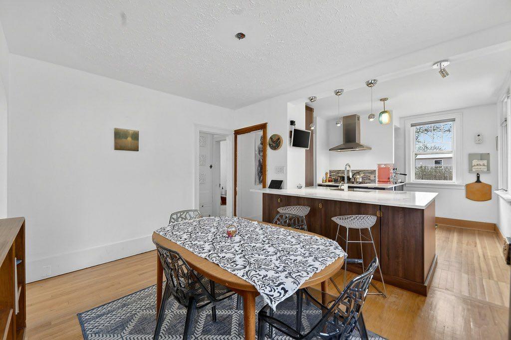 Picture for 924 7A Street NW