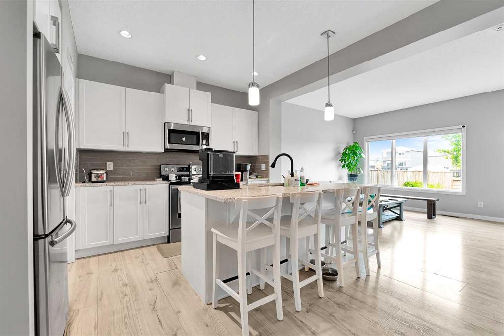 Picture for 75 Evanscrest Way NW