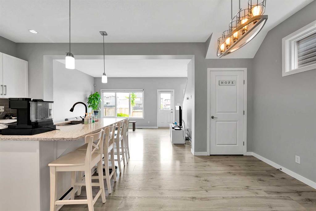 Picture for 75 Evanscrest Way NW