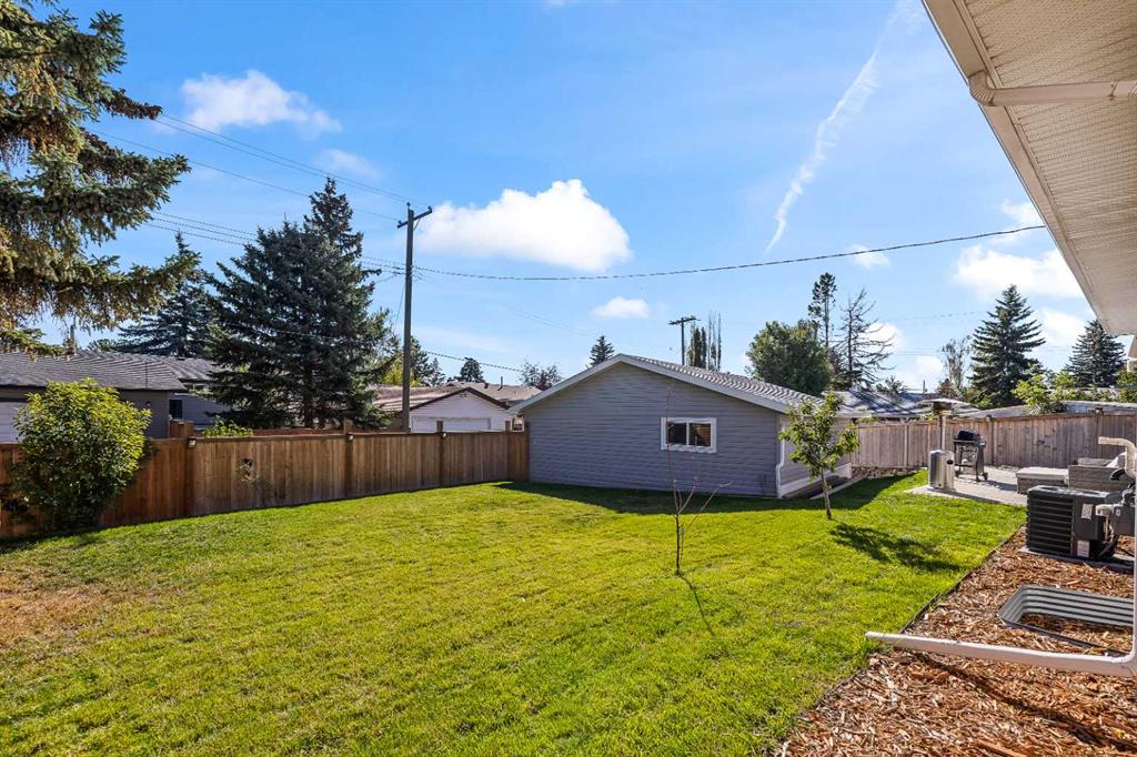 Picture for 128 Doverthorn Bay SE