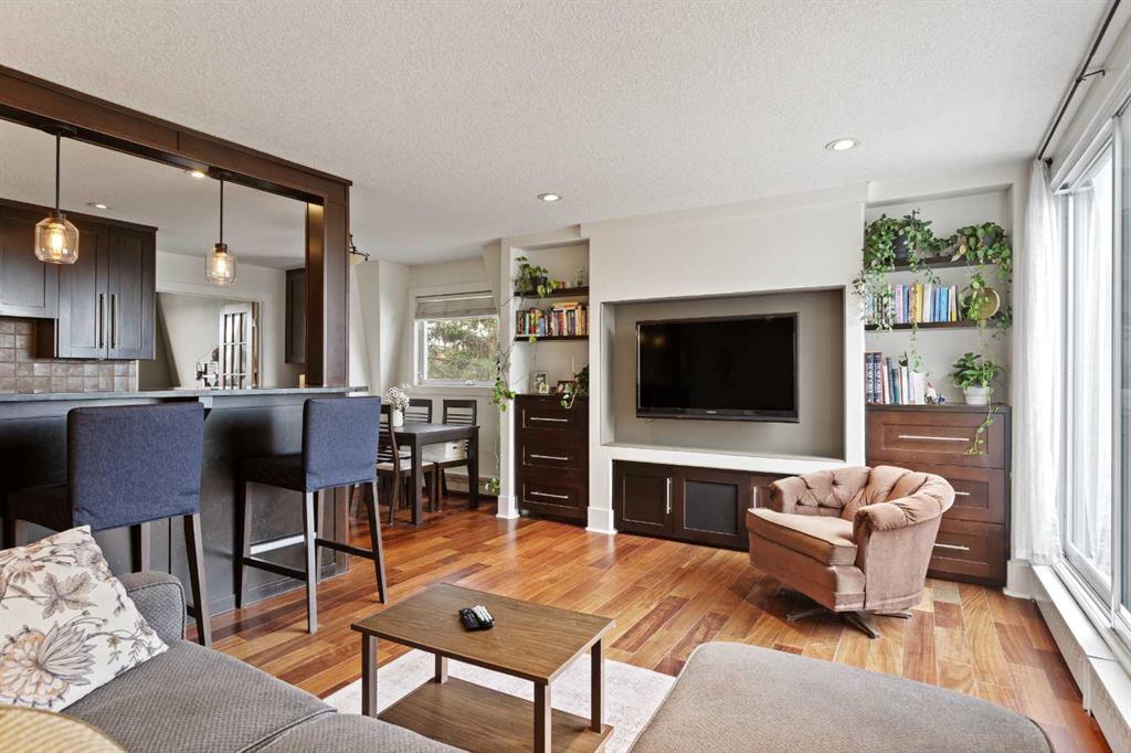 Picture for 301, 312 Cedar Crescent SW