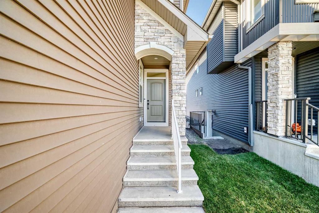 Picture for 105 Corner Glen Green NE