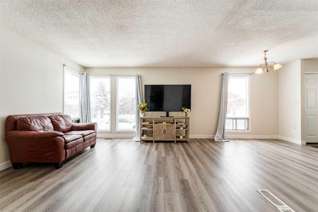 Picture for 147 Templewood Drive NE