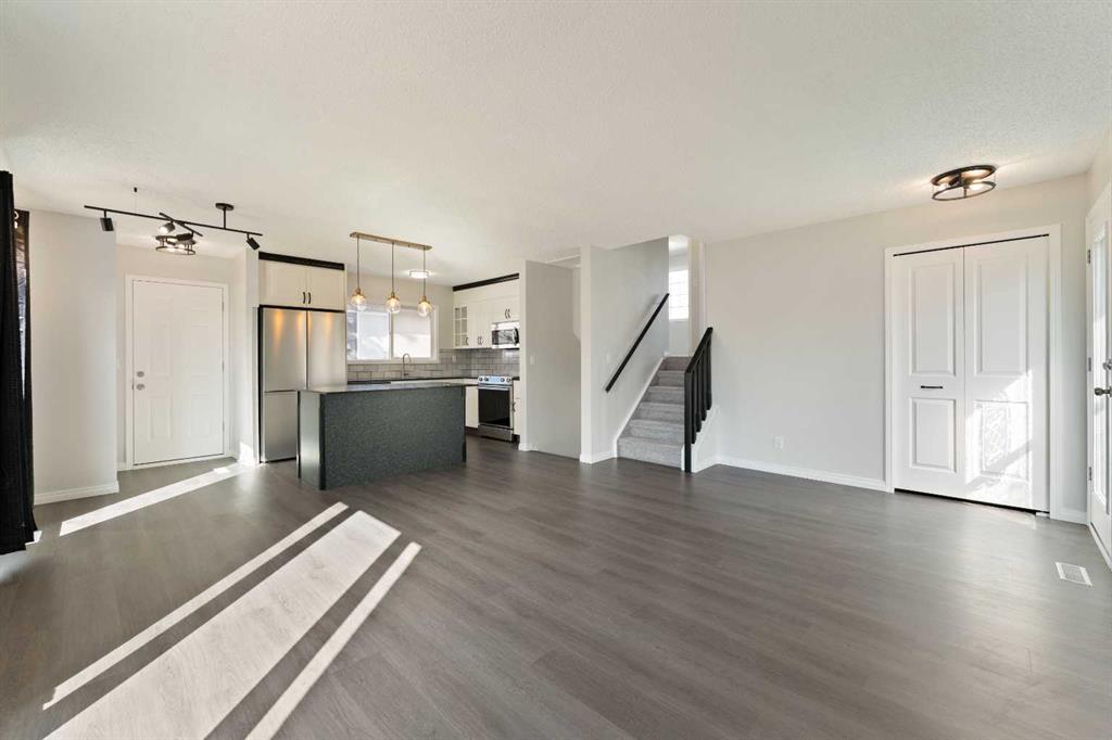 Picture for 6808 Rundlehorn Drive NE