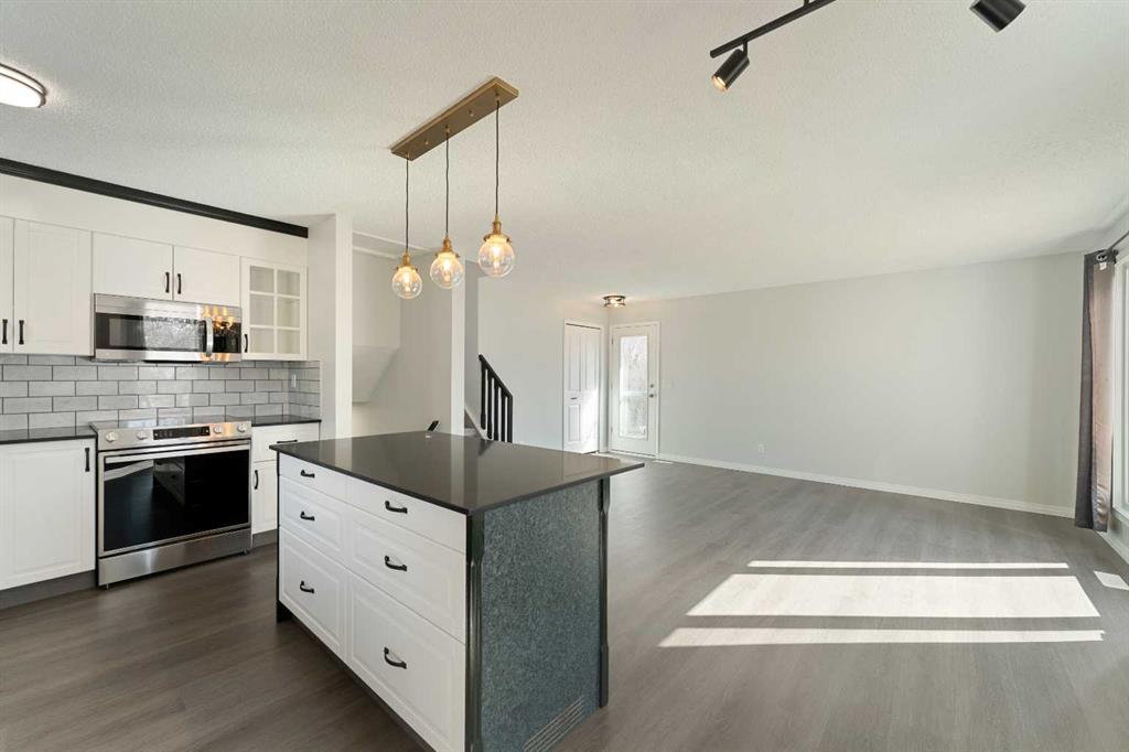 Picture for 6808 Rundlehorn Drive NE