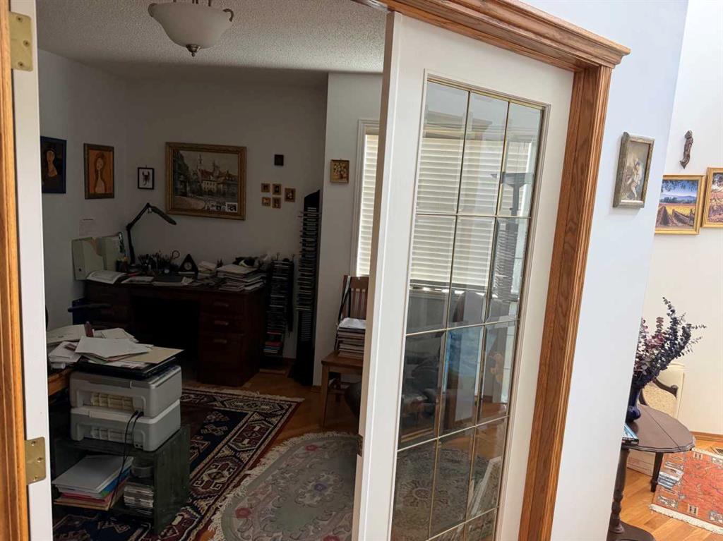 Picture for 65 Spring Crescent SW