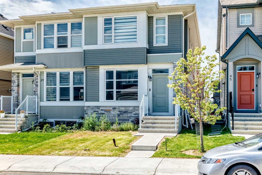 Picture for 41 Corner Glen Row NE