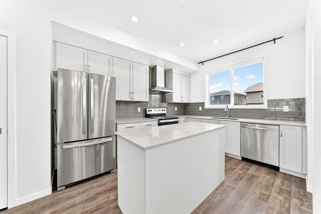 Picture for 41 Corner Glen Row NE