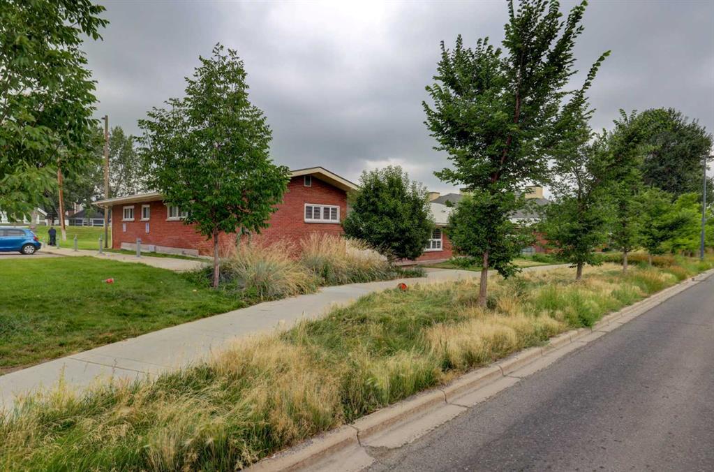 Picture for 3060 17 Avenue SW