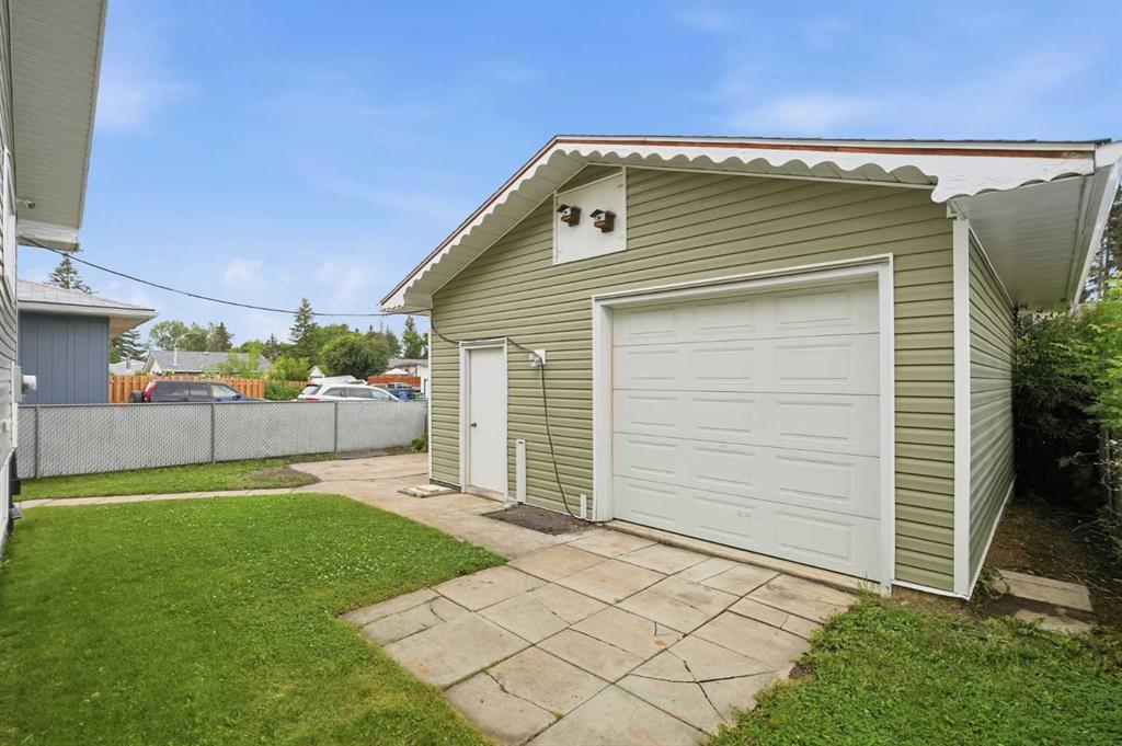 Picture for 3433 33A Avenue SE
