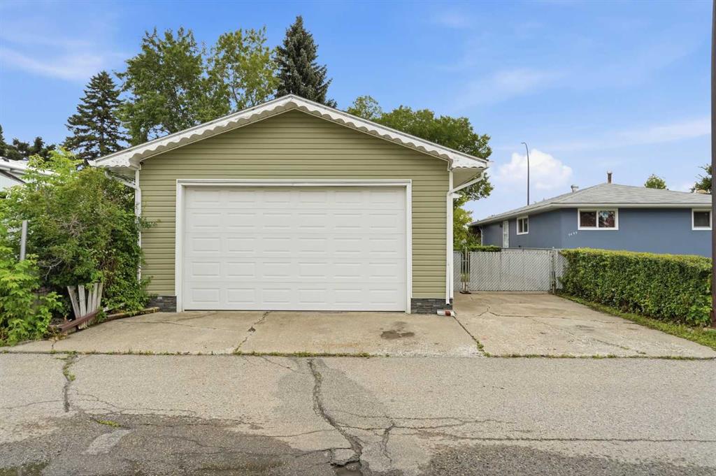 Picture for 3433 33A Avenue SE