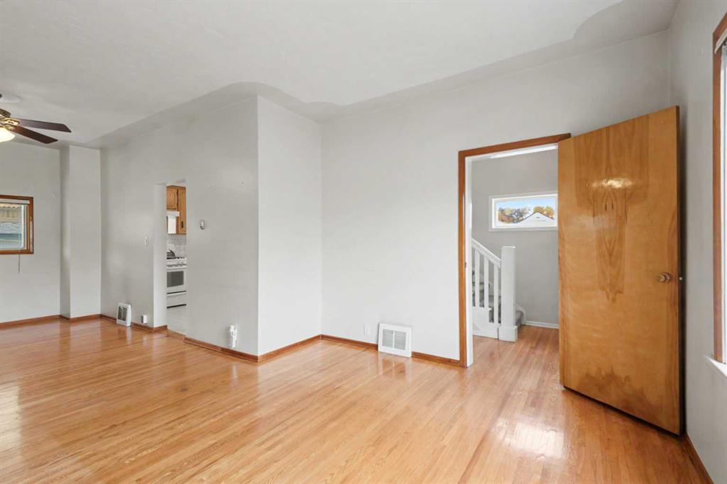 Picture for 1731 26 Avenue SE