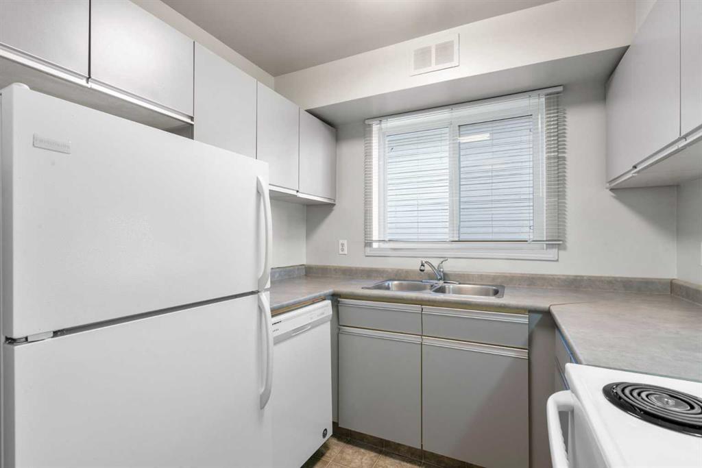 Picture for 306, 1720 13 Street SW