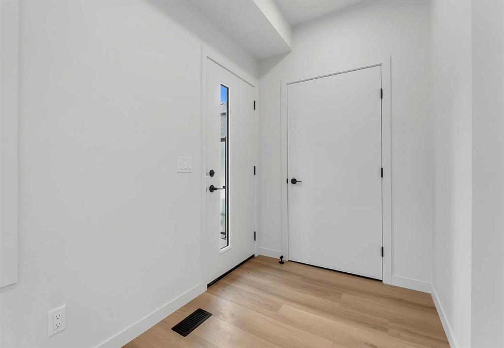 Picture for 83 Arbour Lake Court NW