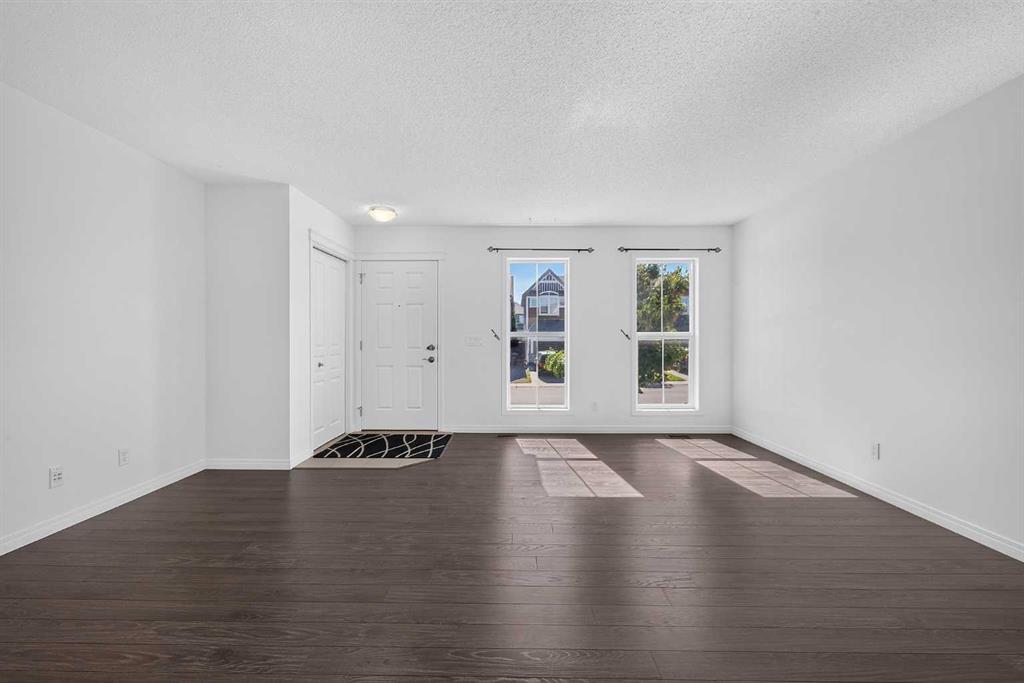 Picture for 330 Auburn Meadows Boulevard SE